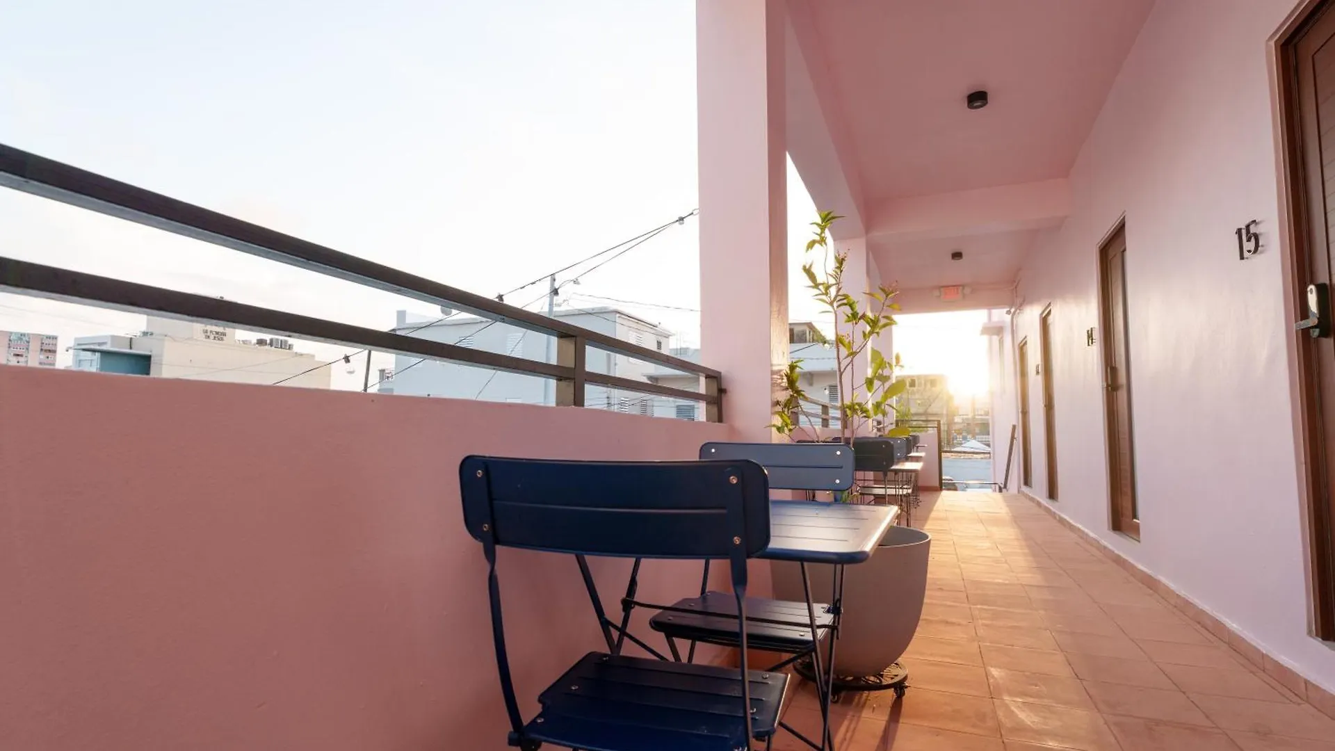 Room 14 Chill City Veranda Near Miramar San Juan
